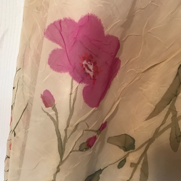 Sleeveless Floral Dress - Picture 8 of 8